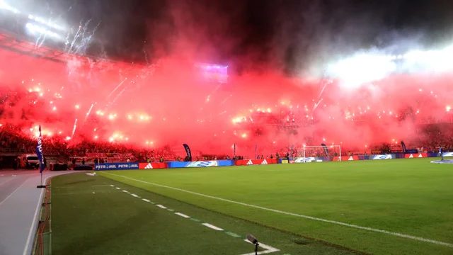 Estadio Metropolitano — la hinchada